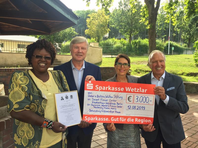 Evelyn Brenda, Bernd Quoss mit Bettina u. Dieter Wulkow (Foto: Dieter & Bettina Wulkow Stiftung) 